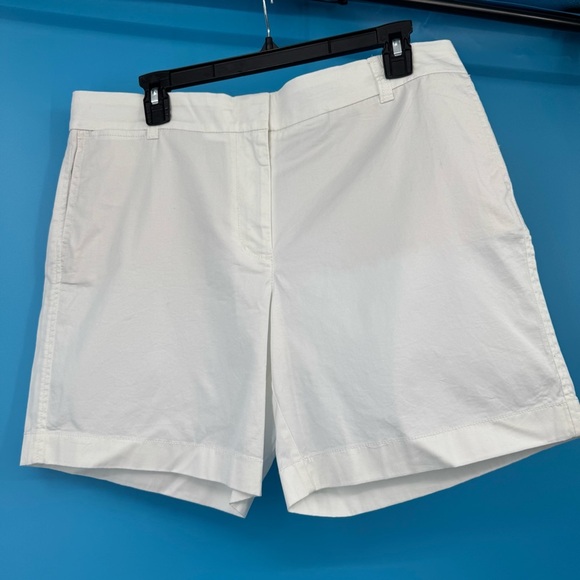 J. Crew White Bermuda Shorts Classic Summer Style - Picture 1 of 4